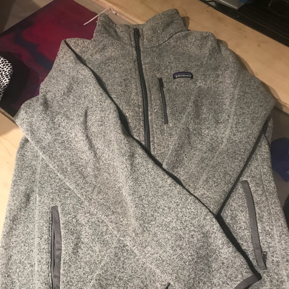 Size L Men’s Patagonia Zip-up
